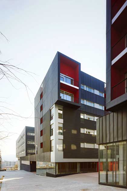 emba_sc2-volpelleres-center-mixed-use_02-420x630