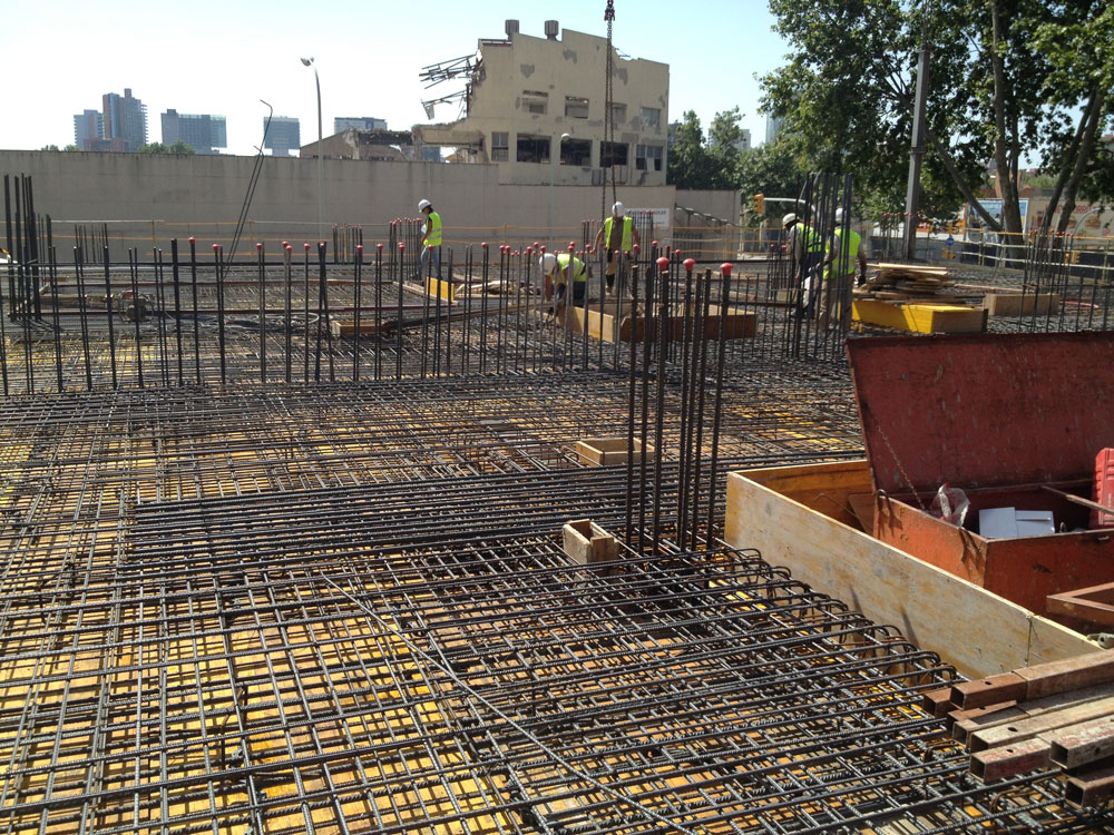 EMBA_JP_140611_08_WorkInProgress