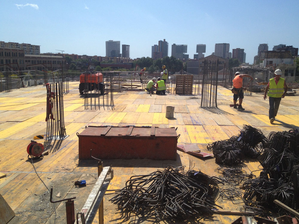 EMBA_JP_140701_01_WorkInProgress